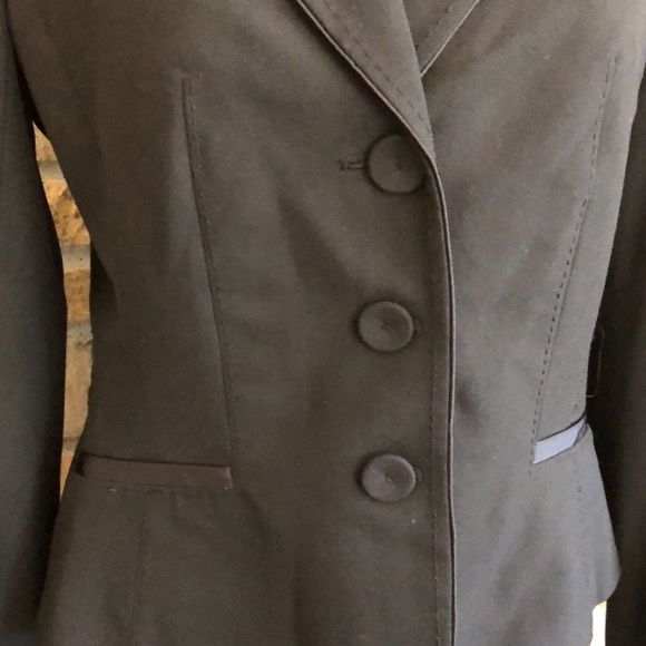 THE LIMITED BLACK FITTED BLAZER…classy! 🌸 6, EUC! - Picture 2 of 12